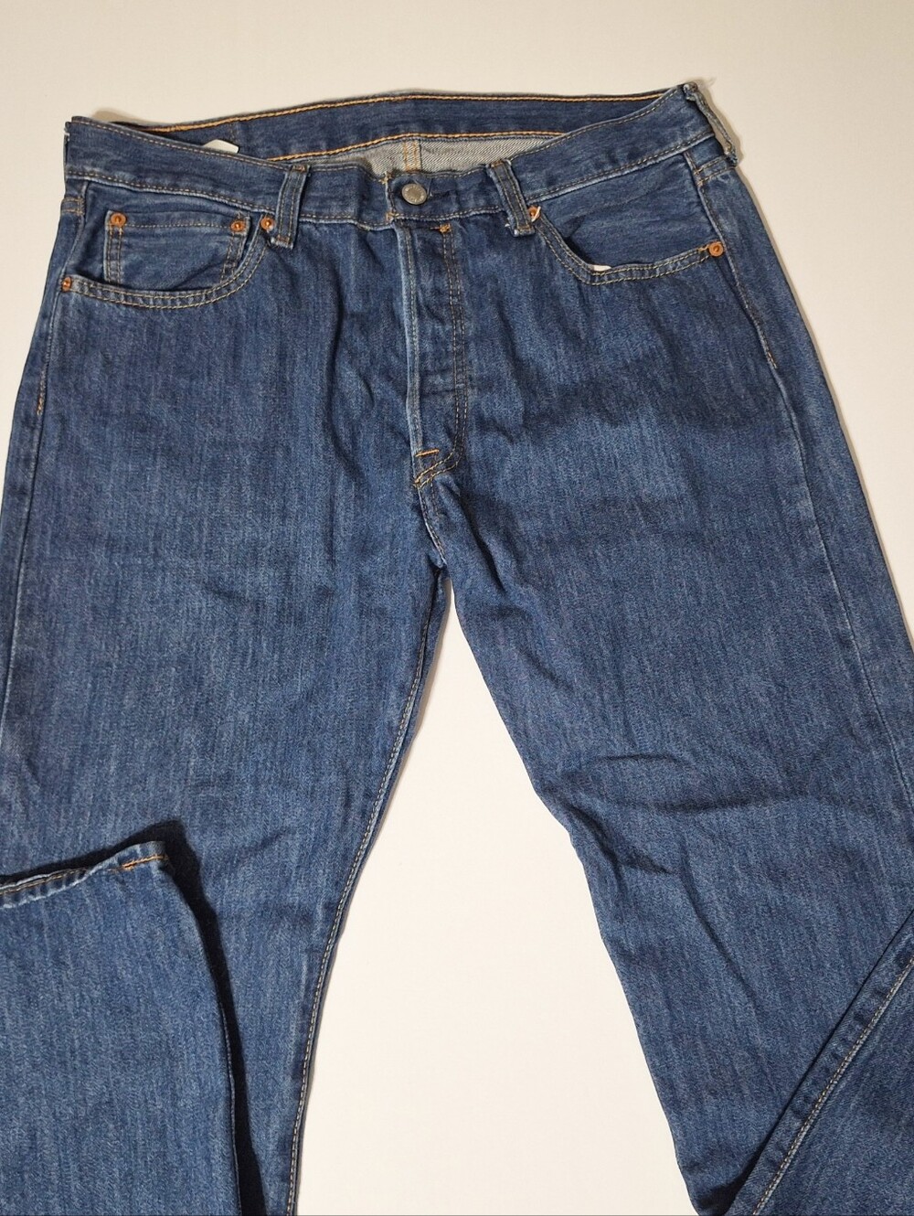 Men's Levis 501 Medium Wash Jeans